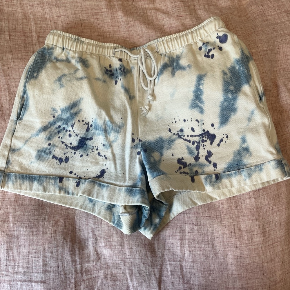 Forever 21 Blue and Cream Tie-Dye Shorts